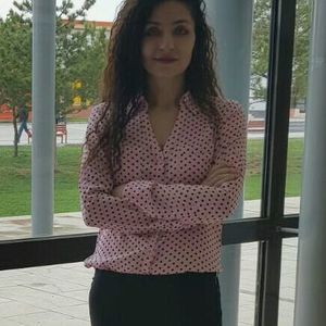 Meet your Posher, Esra